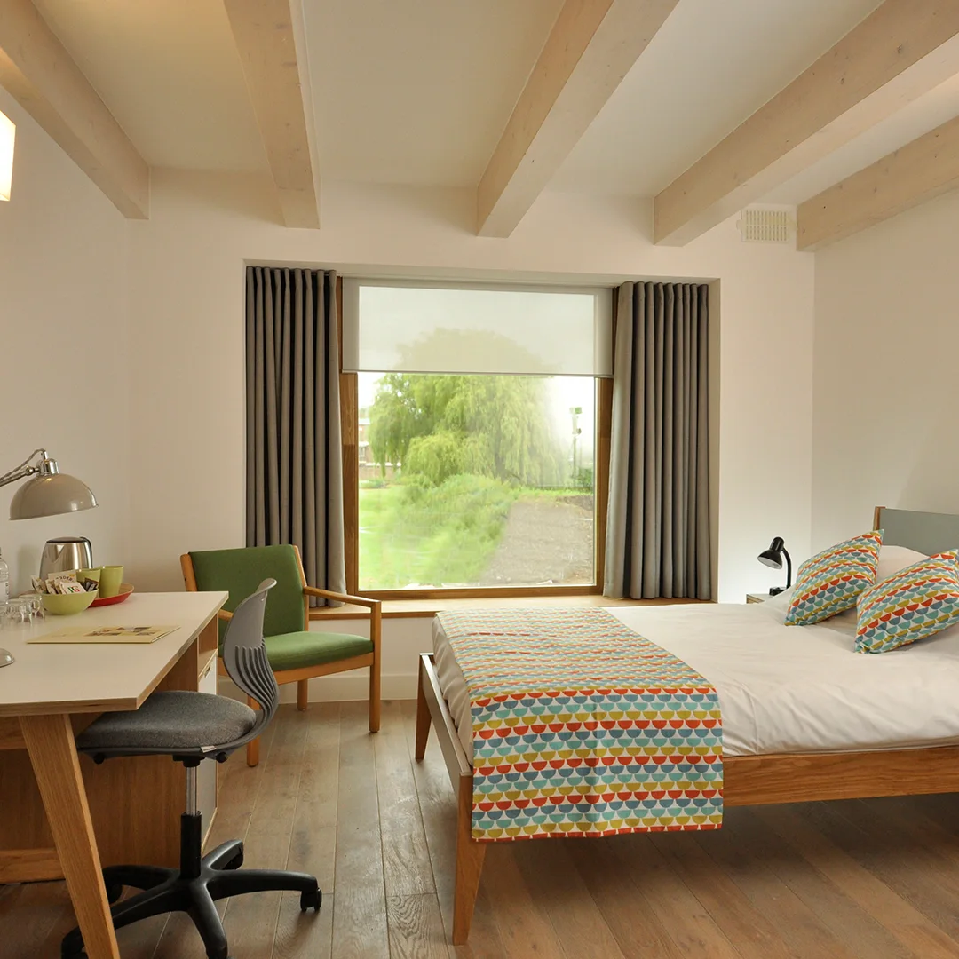Accommodation-ezgif.com-optiwebp Accommodation-ezgif.com-optiwebp